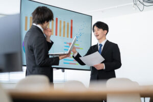 紹介代理店とは？仕組み・販売代理店との違い・報酬体系・メリットを分かりやすく解説のイメージ