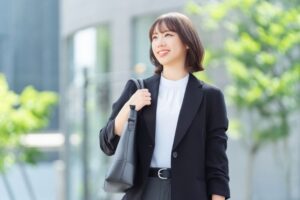 紹介代理店とは？販売代理店・取次代理店との違いや報酬の仕組み・始め方・メリットデメリットを初めての方向けにわかりやすく徹底解説のイメージ